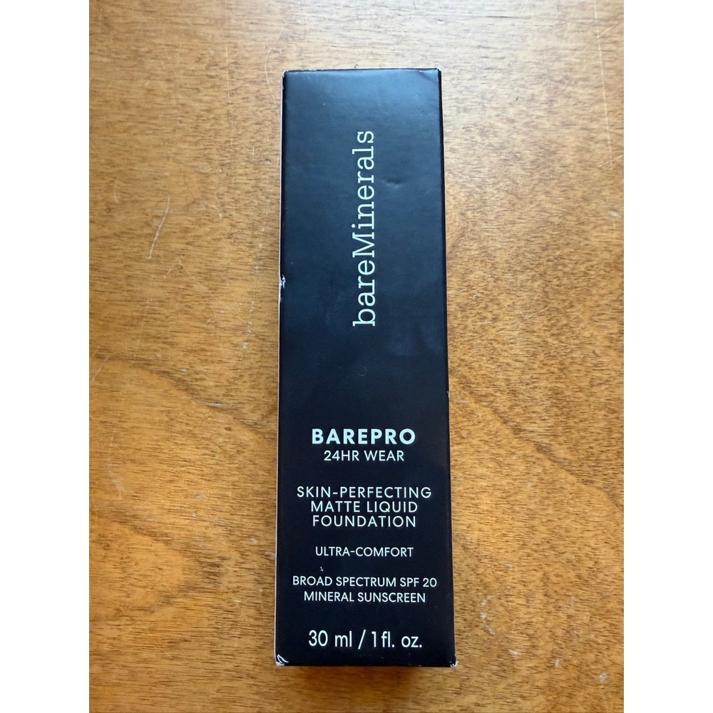 bareMinerals BAREPRO 24HR Wear Matte Liquid Foundation Fair 15 Neutral SPF 20
